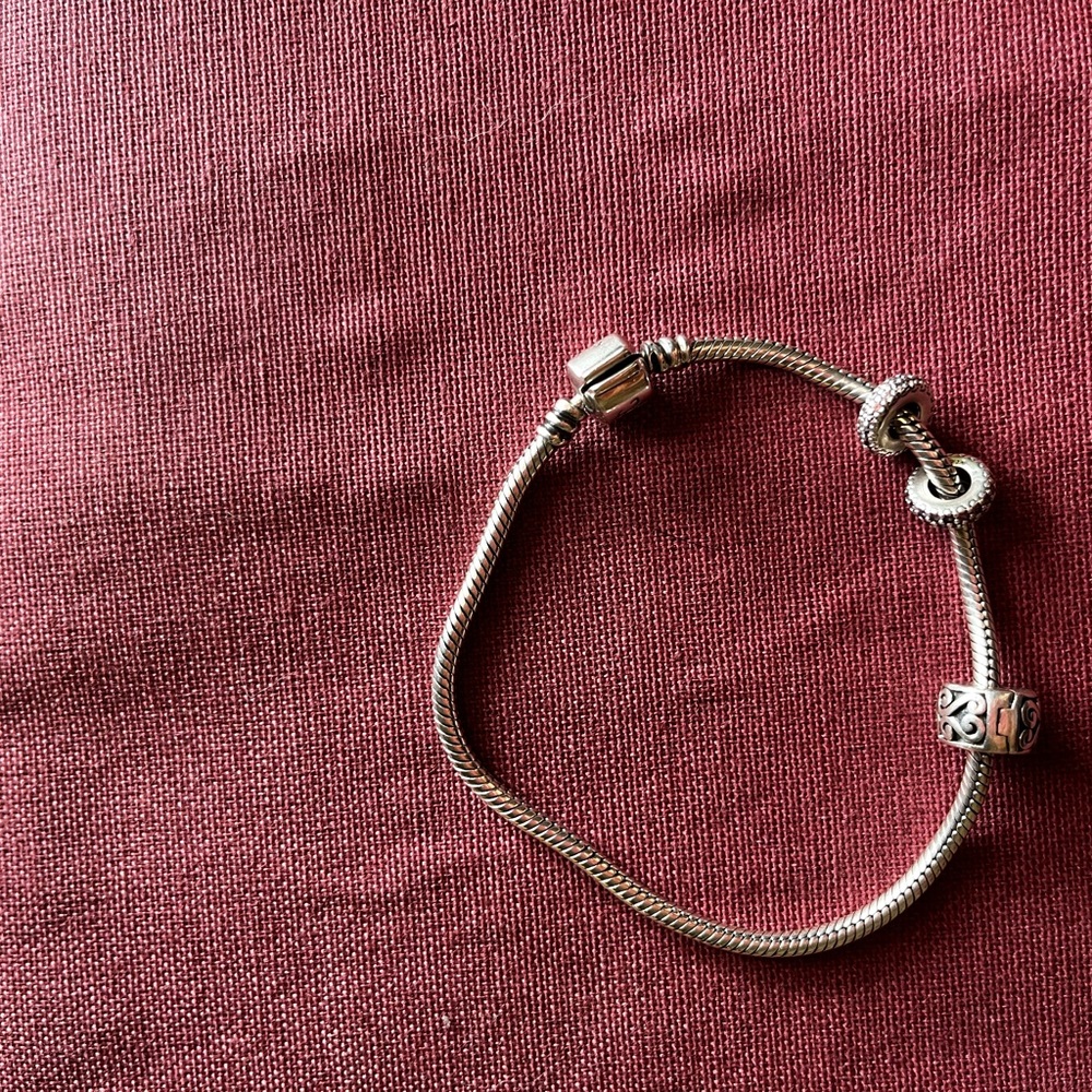 Cristy cali charm bracelet